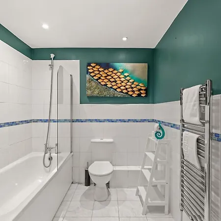 Apartment Duplex Penthouse - Private Rooftop - Sleeps 6 Bristol